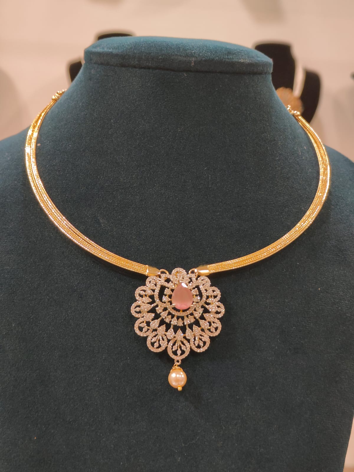 CZ Pink Pendant Kante