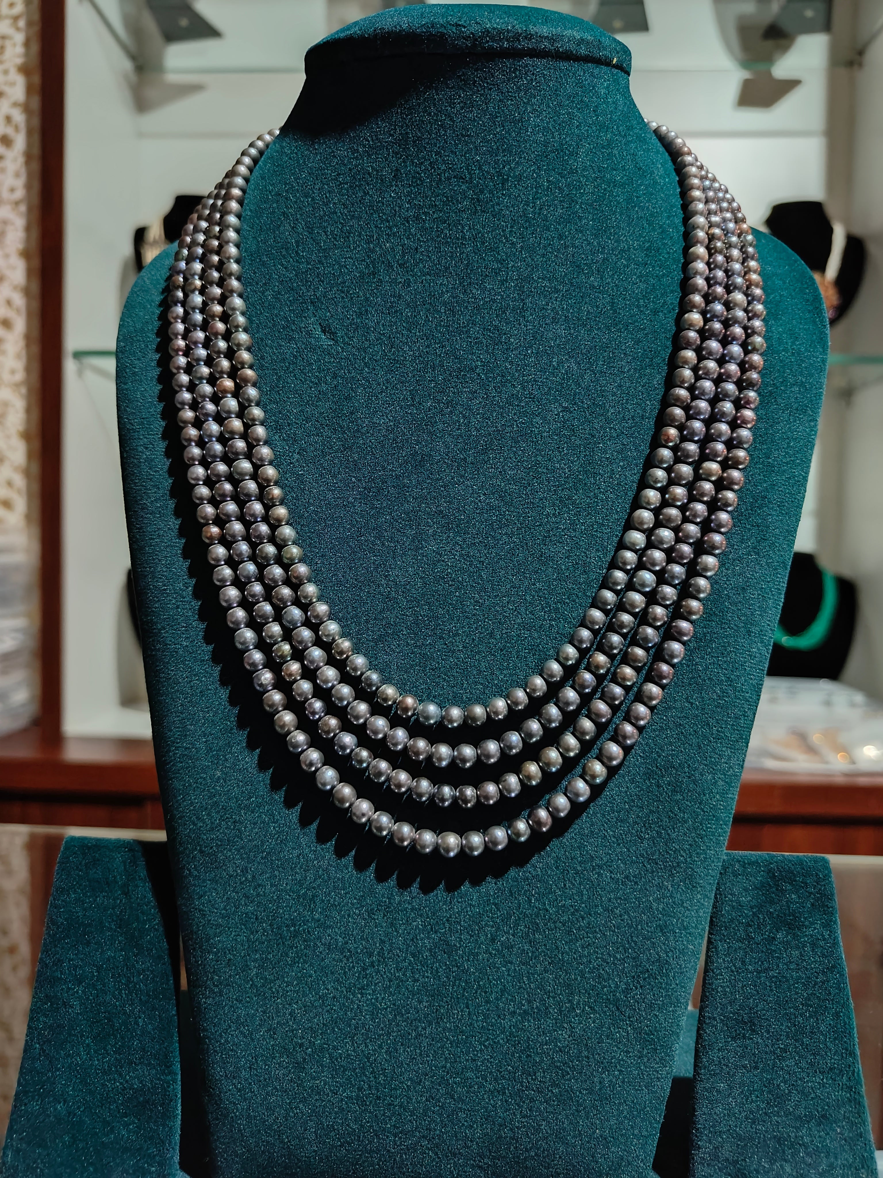 4 Lines Round Cultured Tahitian Pearl 