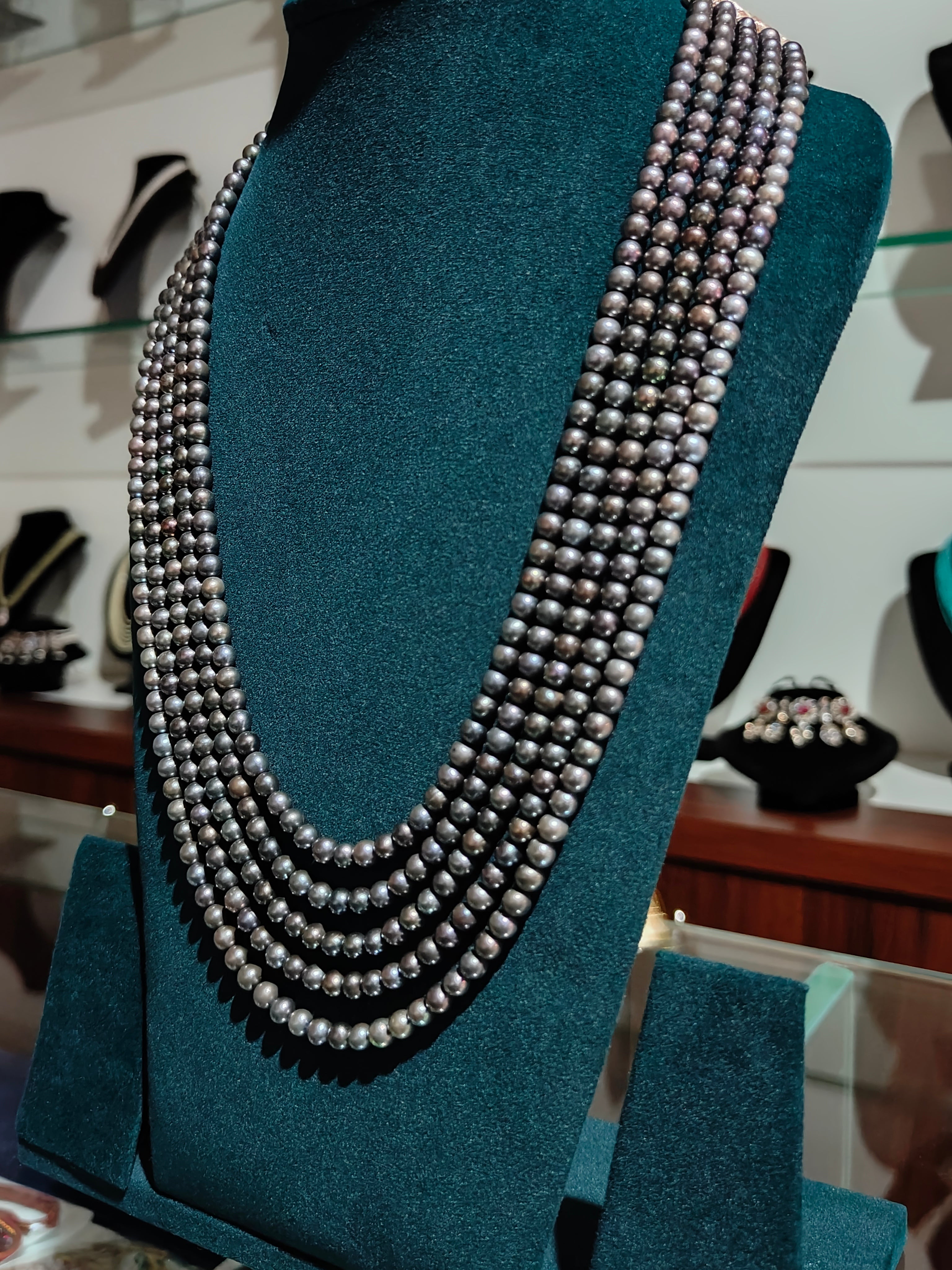 5 Lines Round Cultured Tahitian Pearl