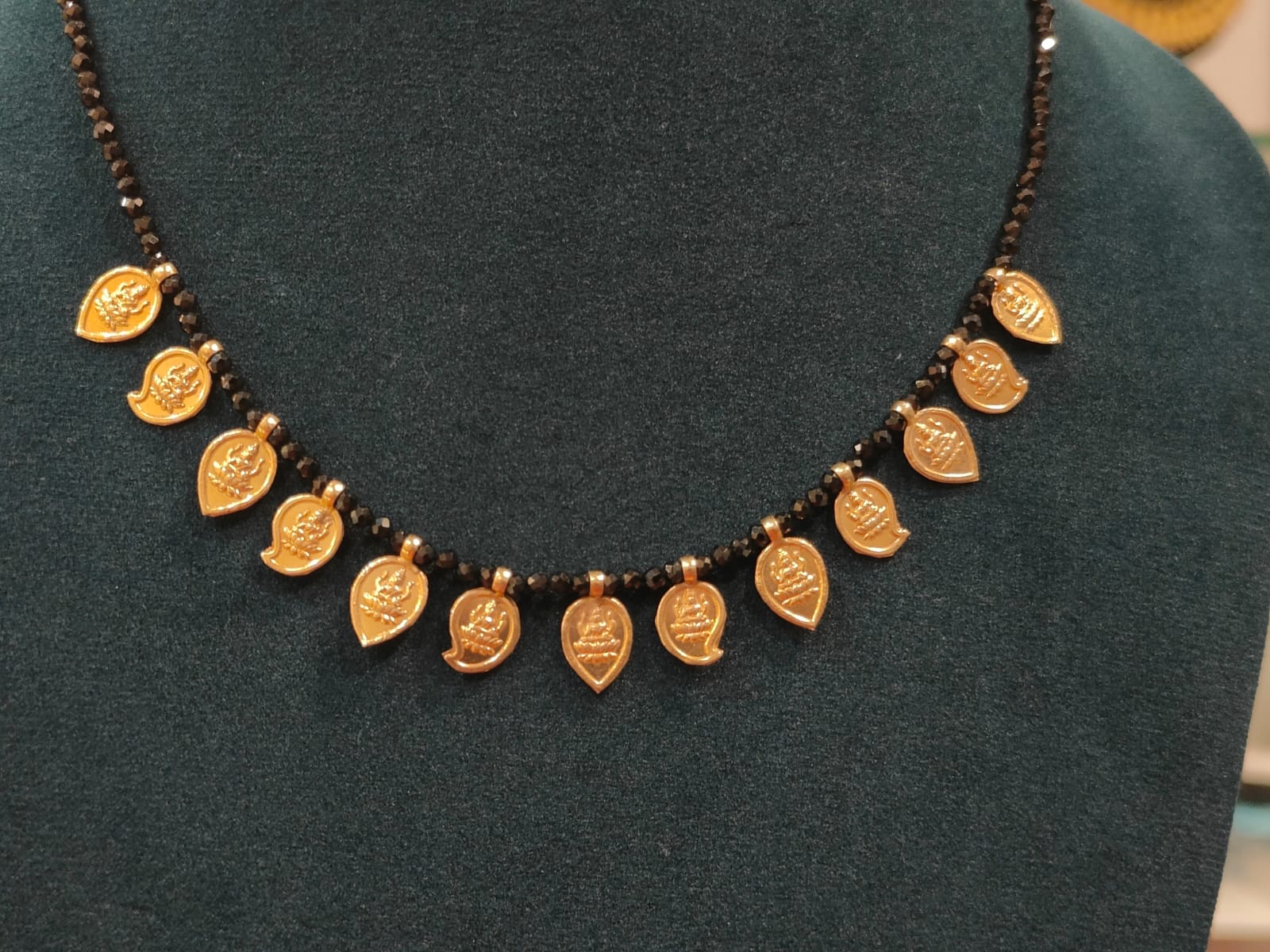 Black Beads With Mango Shape Kasulu  thumbnail 2