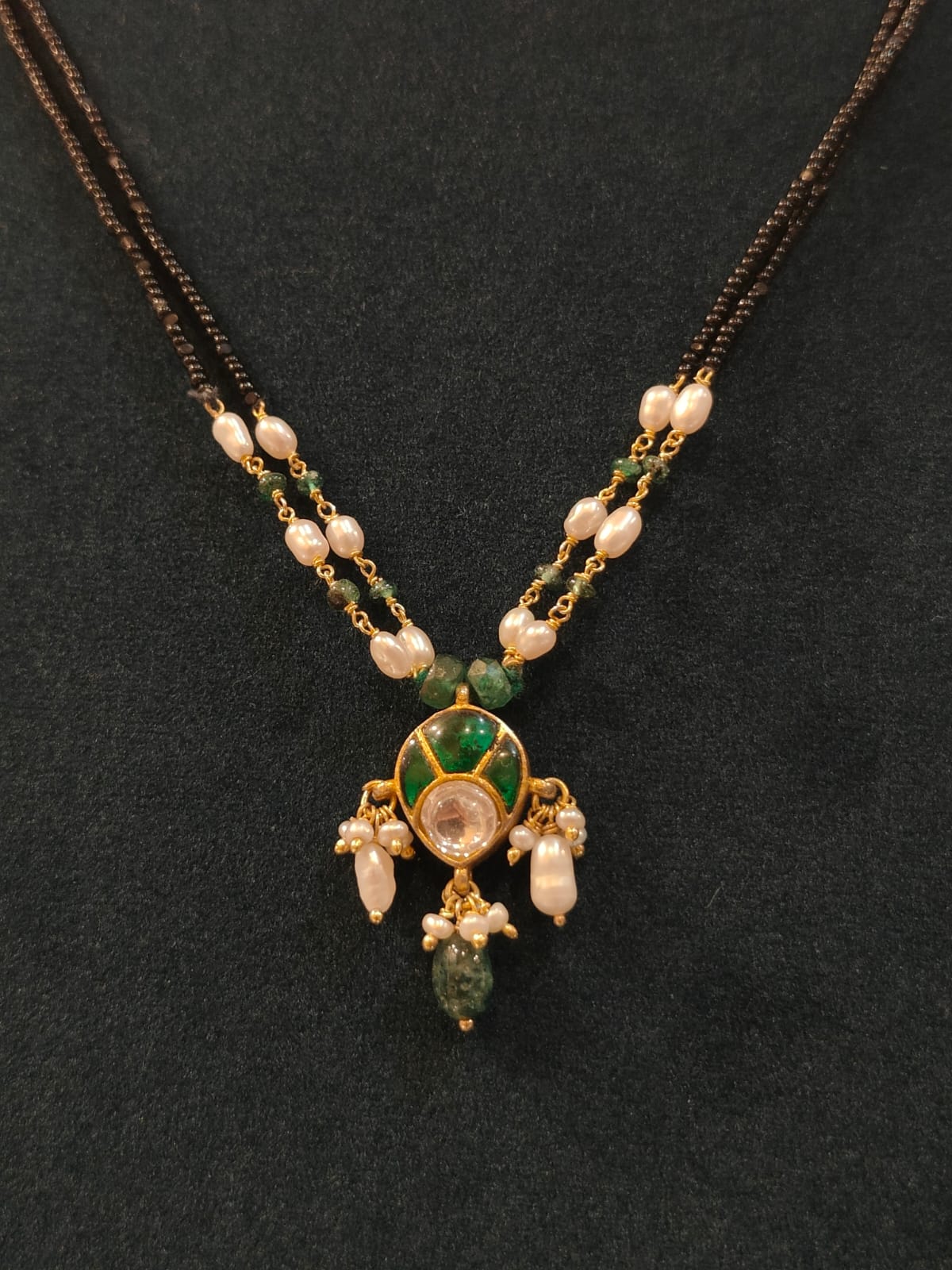 Black Beads With Green Kundan Pendant  thumbnail 6