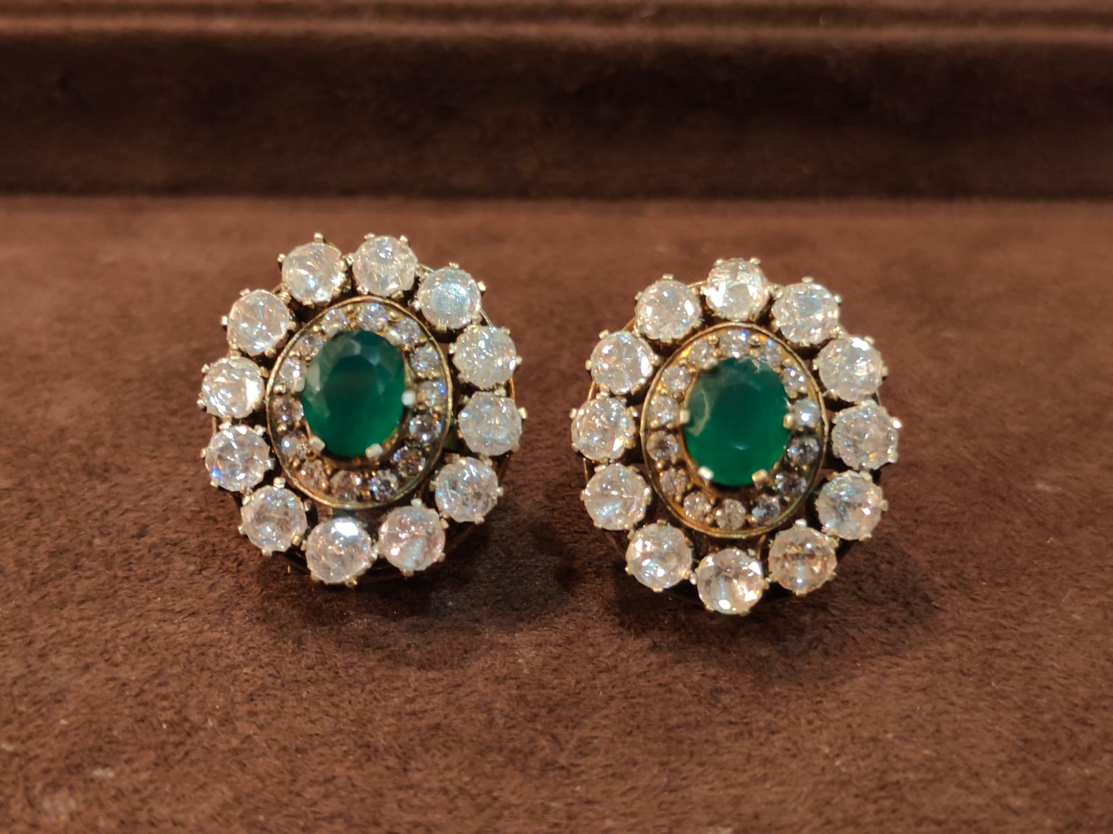 Victorian Round Studs thumbnail 5