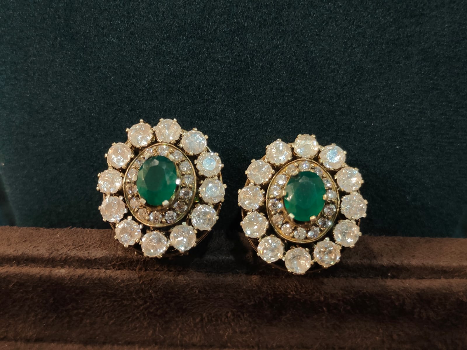 Victorian Round Studs thumbnail 2
